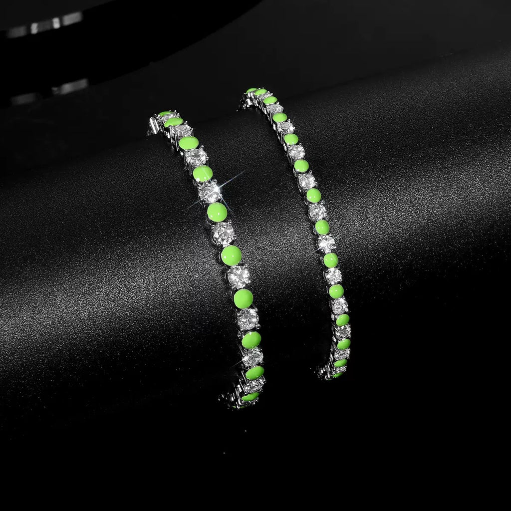 White gold zircon tennis bracelet with an interlocking design – tennis jewelry in {{ product_color }} | Aura Tide Collective | Shop White gold zircon tennis bracelet with an interlocking design online for {{ product_tags | join: ", " }} – Fast shipping worldwide.