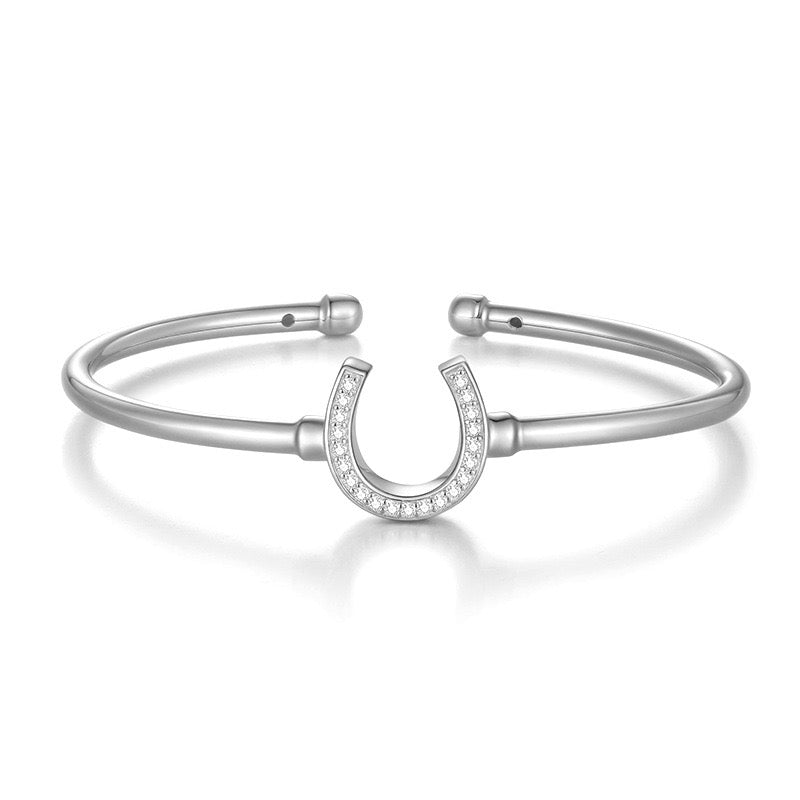 The bund adjustable silver-plated 18k gold Moissanite horseshoe bracelet – Equin jewelry in {{ product_color }} | Aura Tide Collective | Shop The bund adjustable silver-plated 18k gold Moissanite horseshoe bracelet online for {{ product_tags | join: ", " }} – Fast shipping worldwide.